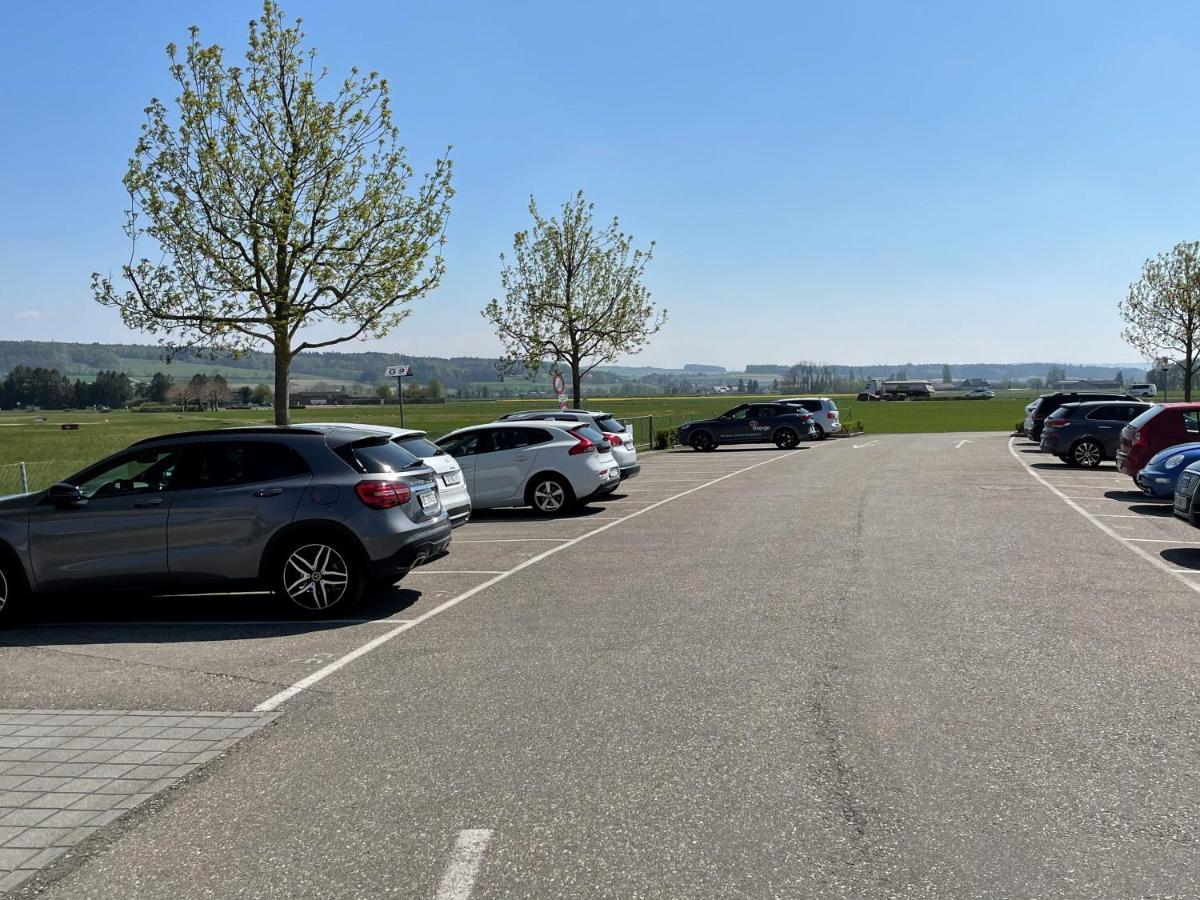 Airporthotel Grenchen Exteriör bild