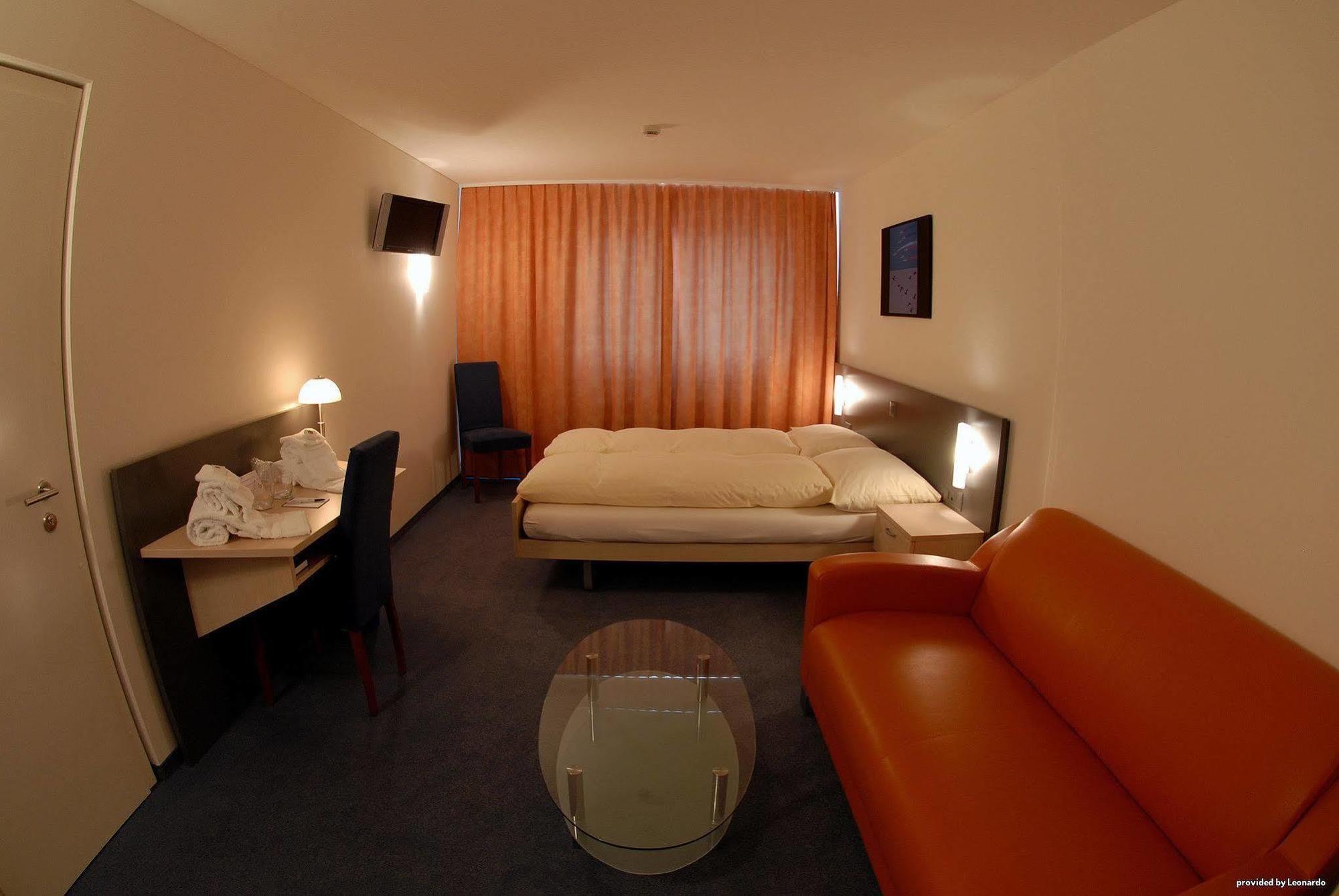 Airporthotel Grenchen Exteriör bild
